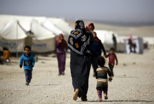 Siria: más de 30 muertos por ataques del grupo EI contra un campo de refugiados 