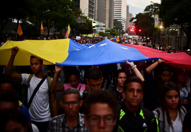 Venezolanos retan a Maduro en marcha del 1 de Mayo