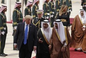 Realeza recibe a Donald Trump en Arabia Saudí