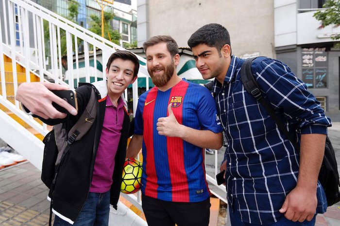 Arrestan al Messi iraní por "alterar orden público" en su país