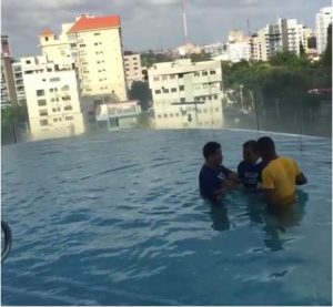 Video muestra bautismo de Diandino Peña