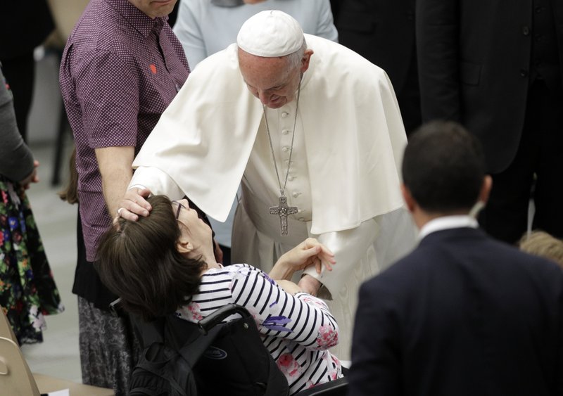 Papa Francisco recibe a enfermos de Huntington y sus familiares