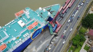 Videos muestran momento de colisión del Ferry en Muelle Don Diego; empresa investiga incidente