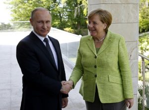 Canciller alemana viaja a Rusia para retomar el diálogo con Putin