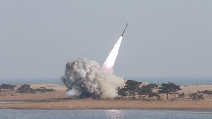 Corea del Norte lanza misil balístico de mediano rango