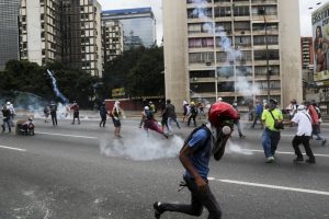 Unión Europea pide a Venezuela fin de violencia contra manifestantes