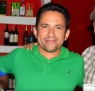Matan a tiros dueño de liquor store en SFM, Augusto Vargas