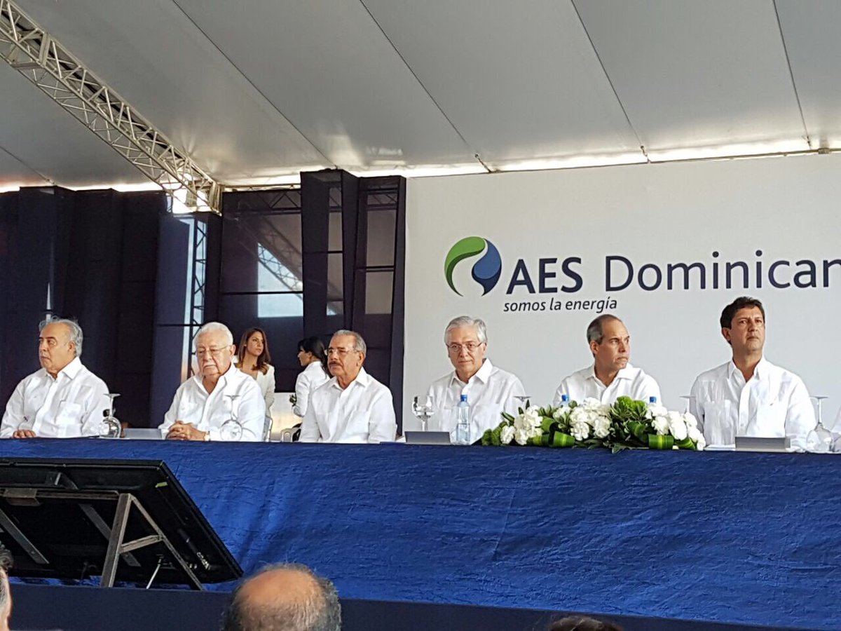 Presidente Medina encabeza inauguración planta generadora Los Mina VII