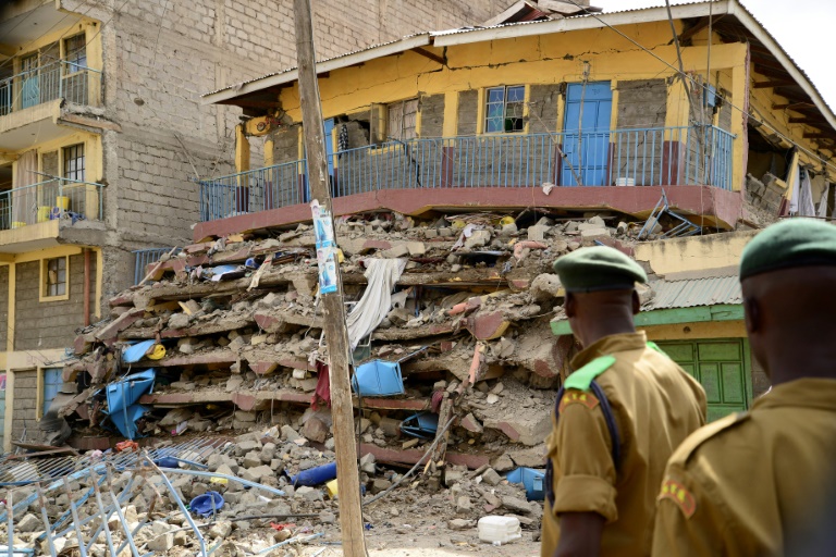 Varios desaparecidos tras el derrumbe de un edificio en Kenia