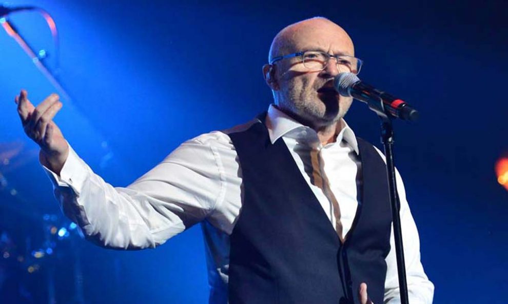 Cantante Phil Collins interrumpe gira tras sufrir una caída accidental
