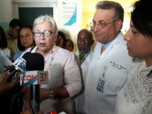 Ministra de Salud visita Maternidad San Lorenzo de Los Mina 