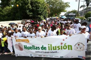 Fundación La Merced realiza caminata “Huellas de Ilusión” contra el trabajo infantil