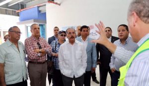 Presidente Medina realiza a Ciudad Sanitaria Luis E. Aybar