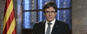 Presidente de Cataluña anuncia salida de tres miembros ejecutivos 