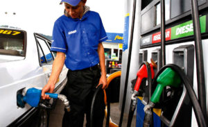 Anuncian variaciones en precio de combustibles