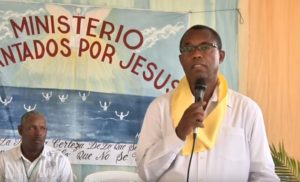 Video: Blas Peralta “se convierte” al evangelio en prisión
