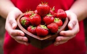 Estudios revelan que las fresas podrían prevenir el Alzheimer