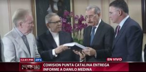 Comisión que estudió Punta Catalina visita Palacio Nacional para entregar informe