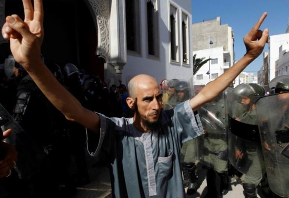 Enfrentamientos entre policías y manifestantes deja decenas de heridos en Marruecos