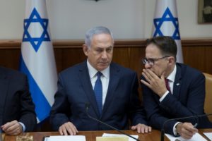 El primer ministro de Israel, Benjamin Netanyahu, se reúne con el gabinete de seguridad