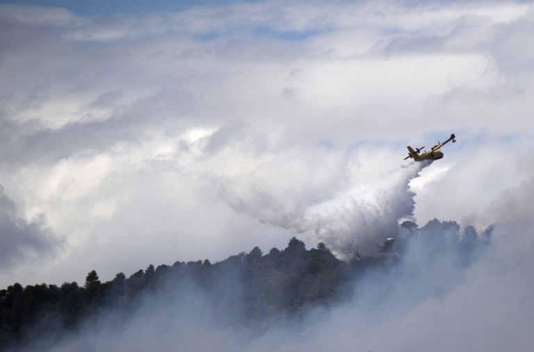 Varios incendios forestales destruyen 3.000 hectáreas en el sur de Francia
