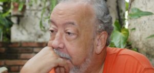 El cantautor y costumbrista dominicano Roldán Mármol anunció este lunes el fallecimiento del productor artístico Rafael “Cholo” Brenes