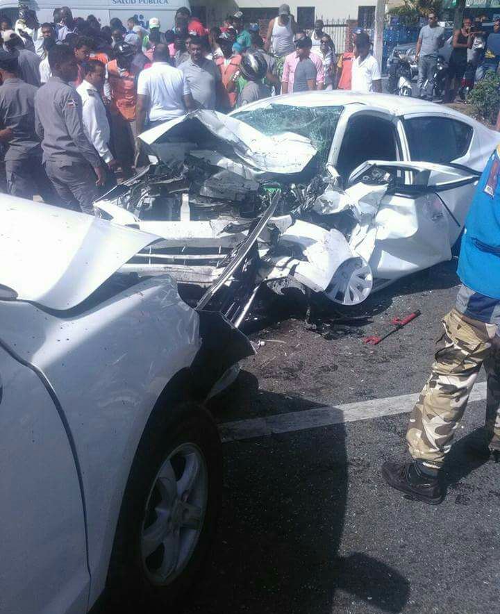 Al menos un muerto y nueve heridos por accidente de tránsito en Luperón