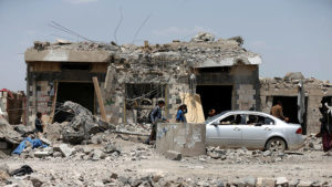 Unos 60 muertos por bombardeos aéreos en la capital de Yemen