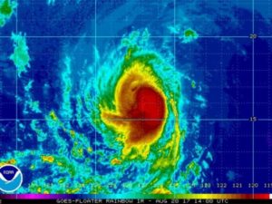 Un nuevo huracán se formó en la costa del Pacífico, aunque en el Caribe las autoridades mantienen el estado de alerta en caso de que una tormenta tropical resurja