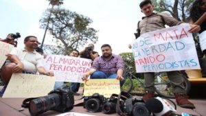 Asesinan periodista mexicano 