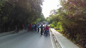 Munícipes de Los Ríos en Bahoruco paralizan tránsito en demanda de agentes PN