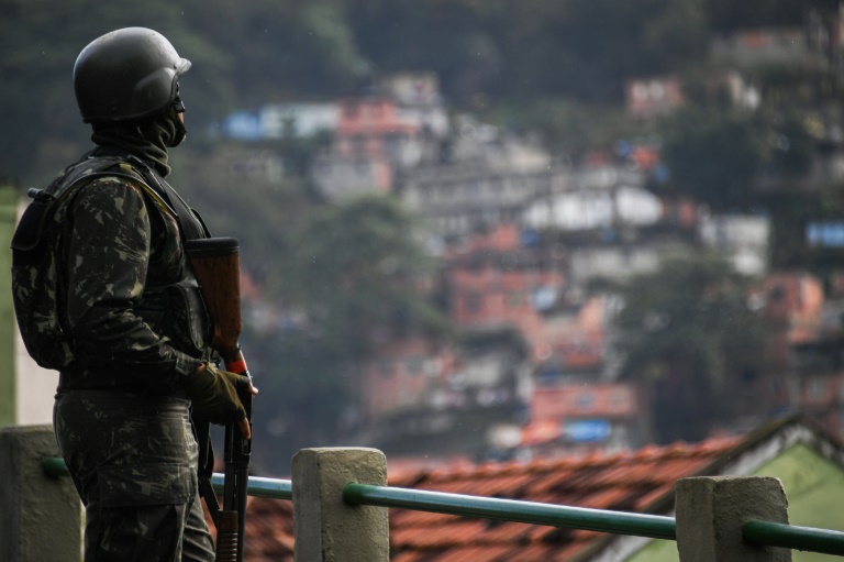 Operativo militar en Rio de Janeiro deja al menos dos muertos