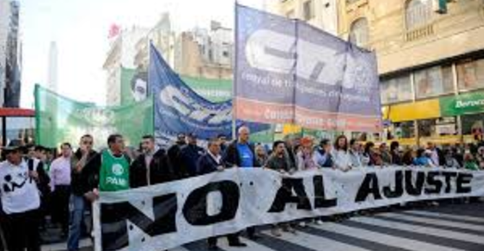 Sindicatos argentinos marchan contra política económica del Gobierno