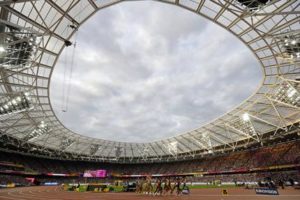 Imagen de una competencia durante el Mundial de atletismo el domingo, 13 de agosto de 2017, en Londres.  (AP Foto/David J. Phillip)