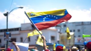  Venezuela rechazó la decisión que tomó el gobierno panameño de exigir visa de ingreso a los venezolanos a partir de octubre, y anunció que podría tomar medidas complementarias en respuesta a esa acción.