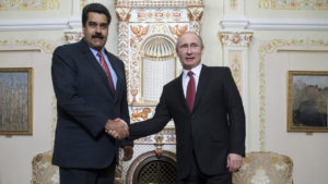 El presidente de Venezuela, Nicolás Maduro, nombró nuevos responsables de la empresa estatal Petróleos de Venezuela (PDVSA) y del Ministerio de Petróleo y les pidió que amplíen 