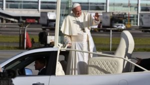 Papa Francisco pide a una Colombia en vías de paz no “dejarse robar la esperanza”