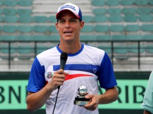 Bebo Hernández recibió Premio al Compromiso Copa Davis