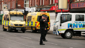 Arrestan a cuatro supuestos miembros de un grupo neonazi por sospechas de terrorismo en Reino Unido