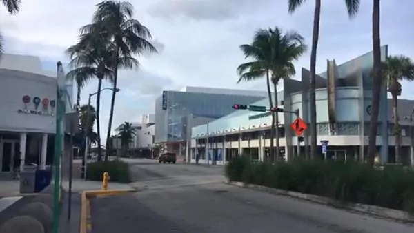 Miami amanece alerta y a la espera de Irma