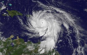 El huracán María, de categoría 5, habría dejado un muerto y dos desaparecidos en la isla francesa de Guadalupe en su paso por la región del Caribe en dirección hacia Islas 