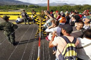 La crisis humanitaria que atraviesa Venezuela lleva a miles de ciudadanos a cruzar las fronteras, o directamente a irse del país, en busca de una mejor vida. Por ese motivo, la agencia de migraciones de la ONU 