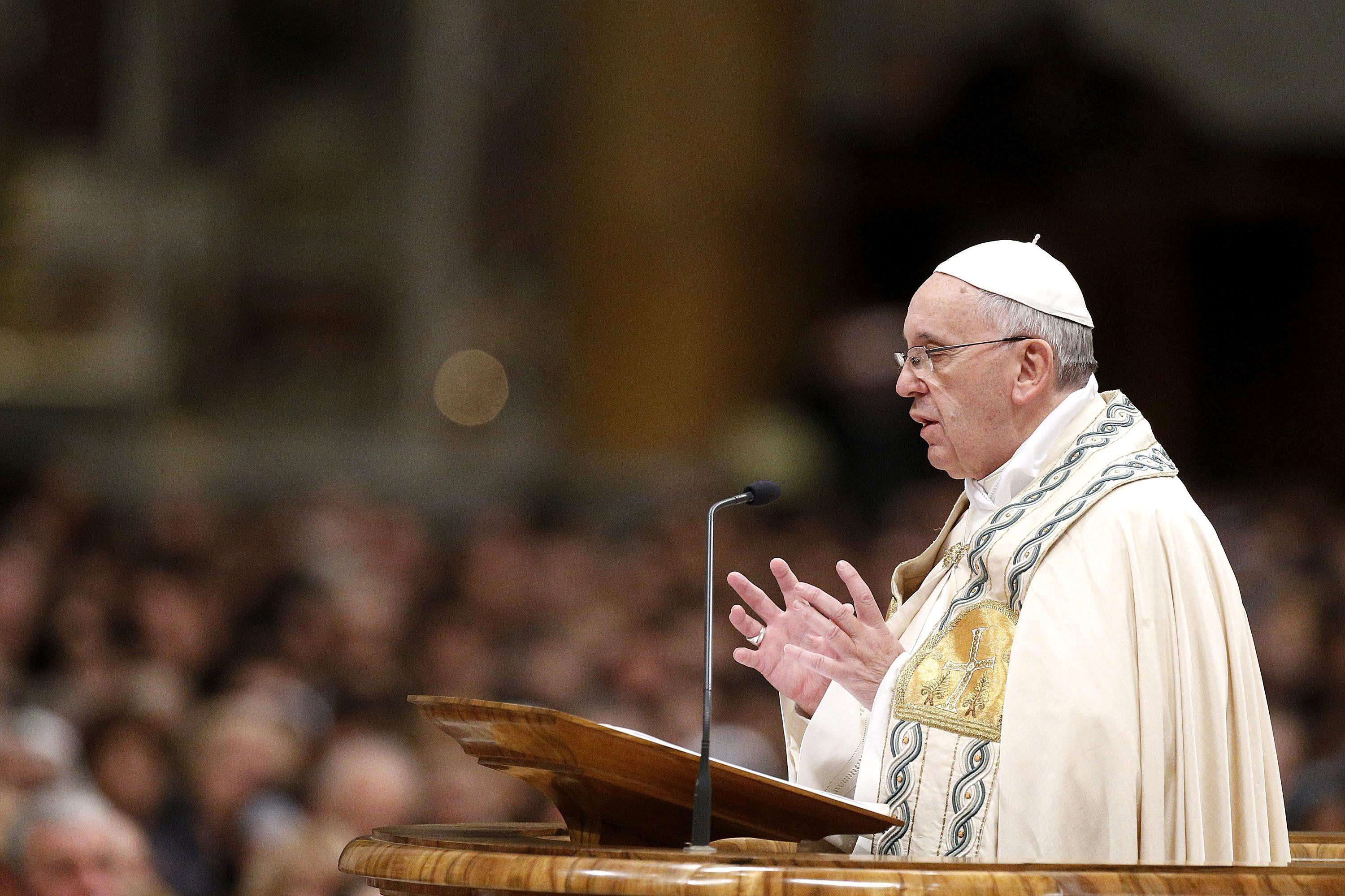 Papa pide políticas de acogida que acaben con "el temor al extranjero"