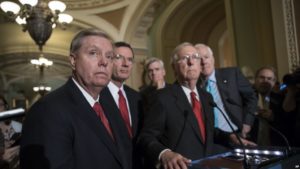 Los líderes republicanos del Senado estadounidense decidieron el martes que no llevarán a votación su más reciente propuesta para derogar la ley de salud actual, conocida como Obamacare