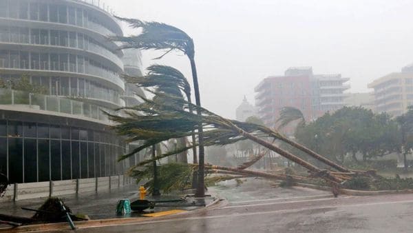 Huracán Irma ahora es categoría 2 se esperan “peligrosas marejadas” en la costa oeste de Florida
