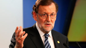 Presidente de España pide a catalán que renuncie a la “quimera” del referéndum