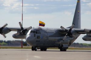Un avión de la Fuerza Aérea Colombiana llegó este miércoles al aeropuerto Princesa Juliana de la isla del Caribe San Martín con el fin de repatriar a un segundo grupo 