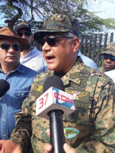 Ministerio de Defensa y diputados recorren frontera con Haití  