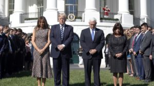  El presidente Donald Trump y su esposa Melania, acompañados del vicepresidente Mike Pence y su esposa presidieron en la Casa Blanca 