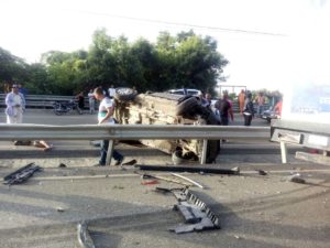 Reportan varios heridos por accidente múltiple entre Santiago y Navarrete